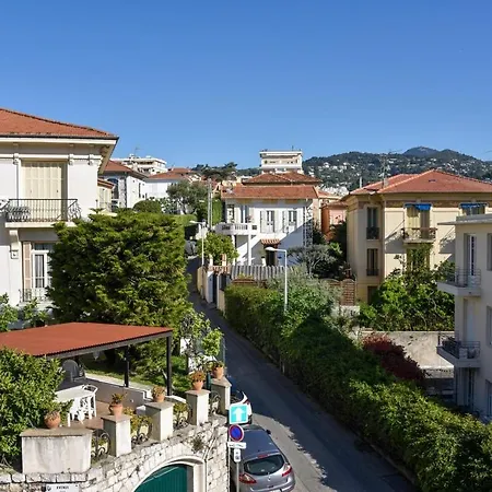 Magnifique Avec Grande Terrasse نيس